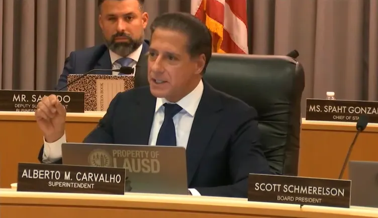 Los Angeles schools to issue RIF notices to 657 staff Los Angeles schools to issue RIF notices to 657 staff