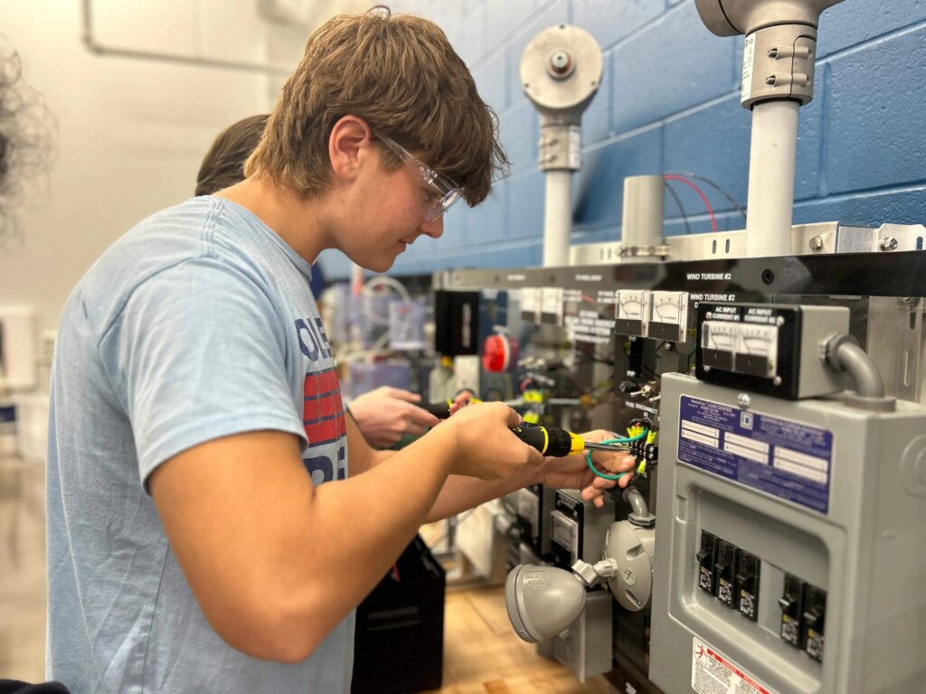 Students learn new skills they’ll need as climate change advances Students learn new skills they’ll need as climate change advances