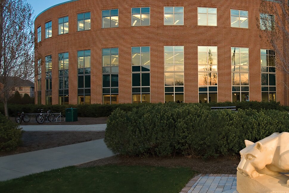 Giving Alumni the Career Help They Need | U.S. News Higher Ground Giving Alumni the Career Help They Need | U.S. News Higher Ground